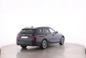 BMW 330i xDrive Touring