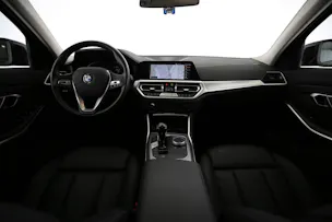 BMW 330i xDrive Touring