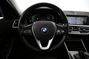 BMW 330i xDrive Touring