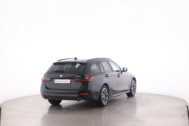 BMW 330i xDrive Touring