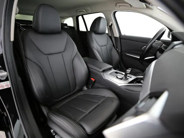 BMW 330i xDrive Touring