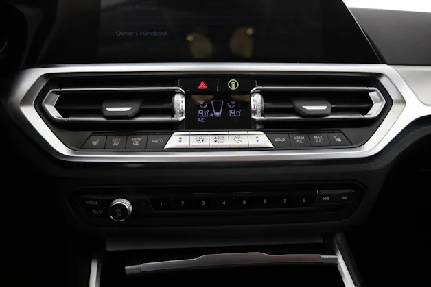 BMW 330i xDrive Touring