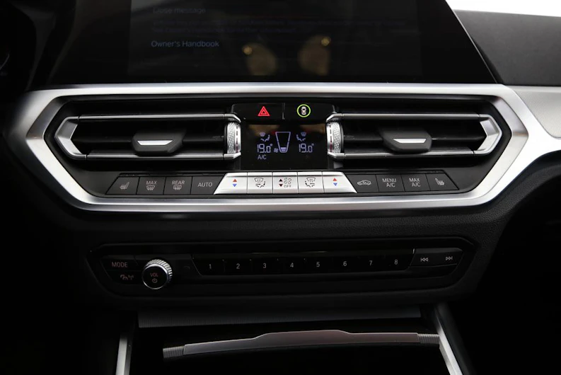 immagine del veicolo BMW 3 SERIES