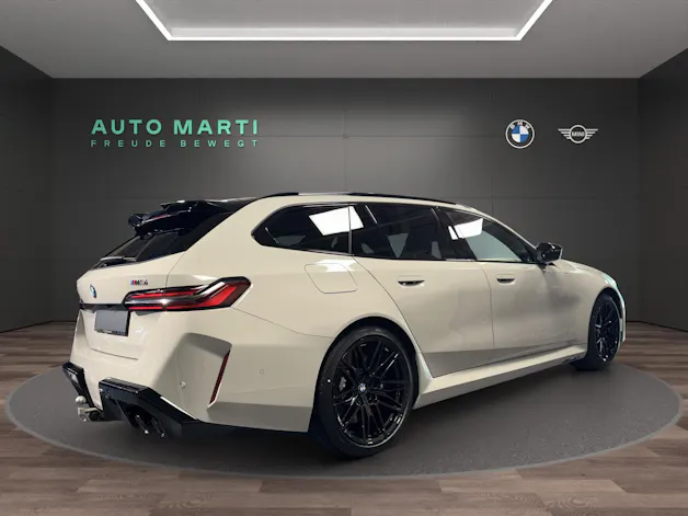 BMW M5 xDrive Touring