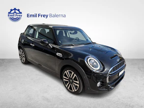 https://vehicle.imgix.net/4233130/42c0a5c3-4004-4ecb-8fb4-d514a25852cb.jpg