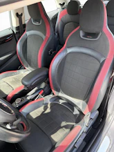 https://vehicle.imgix.net/4233130/86ecbe58-feda-486d-9555-00253ff6284c.jpg