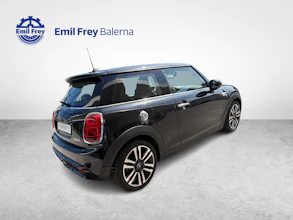 https://vehicle.imgix.net/4233130/cae19d49-5afe-4884-ad69-c449663d6a11.jpg