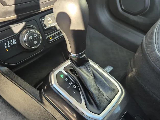 Jeep Renegade 1.3 S Sky 4xe
