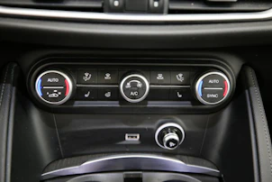 image du véhicule ALFA ROMEO Stelvio 2.0 Q4 280 Ti