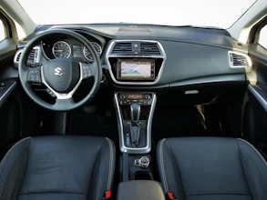 https://vehicle.imgix.net/4233212/fd4912e6-3467-4fcc-a3a7-6396aa2bfd8c.jpg