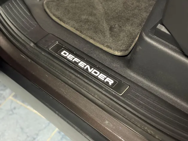 Land Rover Defender 110 4.4 V8 Octa