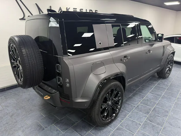 Land Rover Defender 110 4.4 V8 Octa