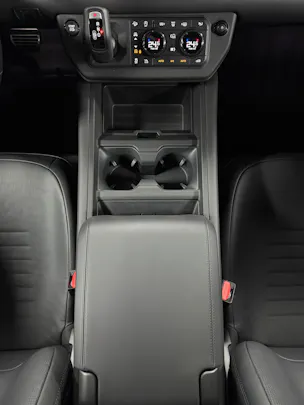 Land Rover Defender 110 4.4 V8 Octa