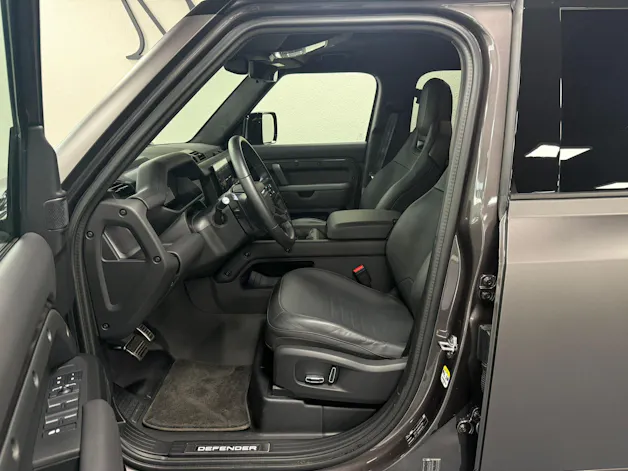 Land Rover Defender 110 4.4 V8 Octa