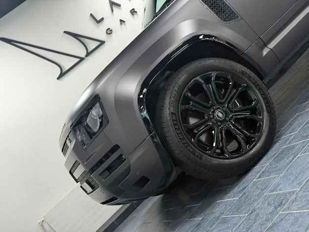 Land Rover Defender 110 4.4 V8 Octa