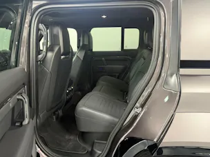 Land Rover Defender 110 4.4 V8 Octa