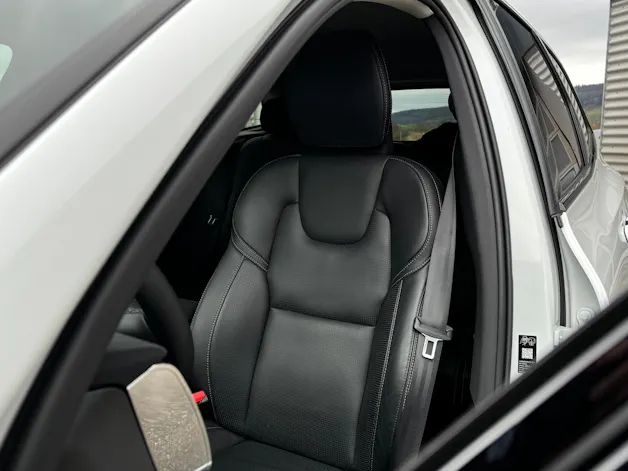 Volvo XC60 2.0 T8 TE Plus Dark eAWD