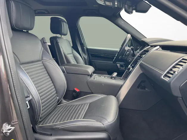Land Rover Discovery 3.0 D I6 300 R-Dynamic HSE