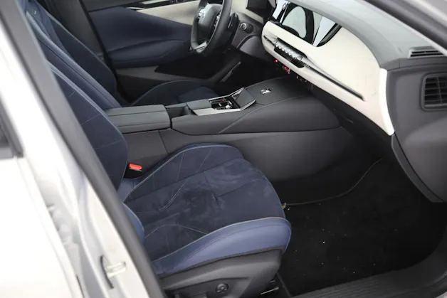 DS Automobiles 1.2 Hybrid Jules Verne