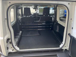 Suzuki Jimny Country 1.5 Compact+