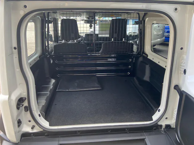Suzuki Jimny Country 1.5 Compact+