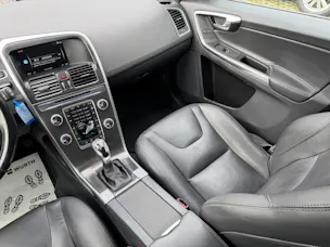 Volvo XC60 2.4 D5 Summum AWD S/S