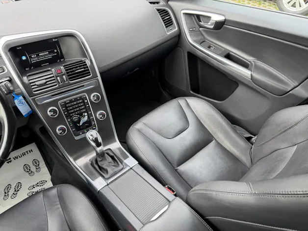 Volvo XC60 2.4 D5 Summum AWD S/S