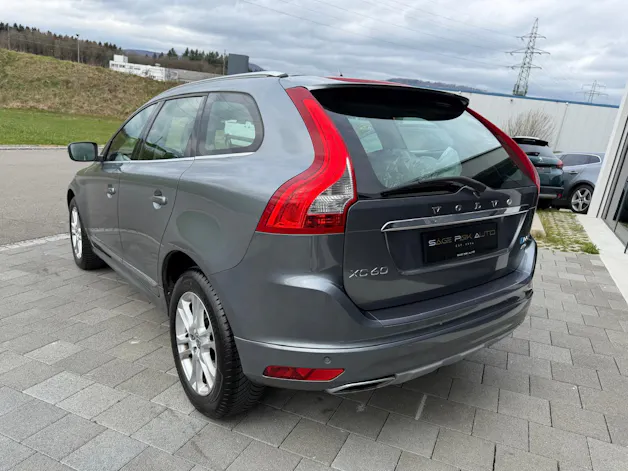 Volvo XC60 2.4 D5 Summum AWD S/S