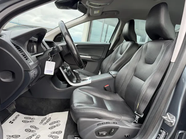 Volvo XC60 2.4 D5 Summum AWD S/S