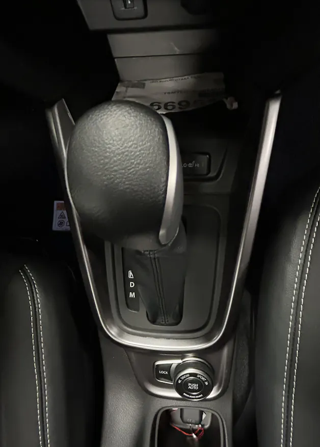 Suzuki Vitara 1.4 T Sakura Top Hybrid 4x4