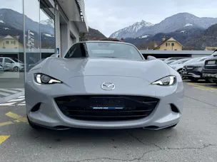 Mazda MX-5 RF Skyactiv-G 132 Exclusive-line