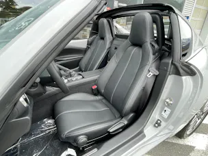 Mazda MX-5 RF Skyactiv-G 132 Exclusive-line