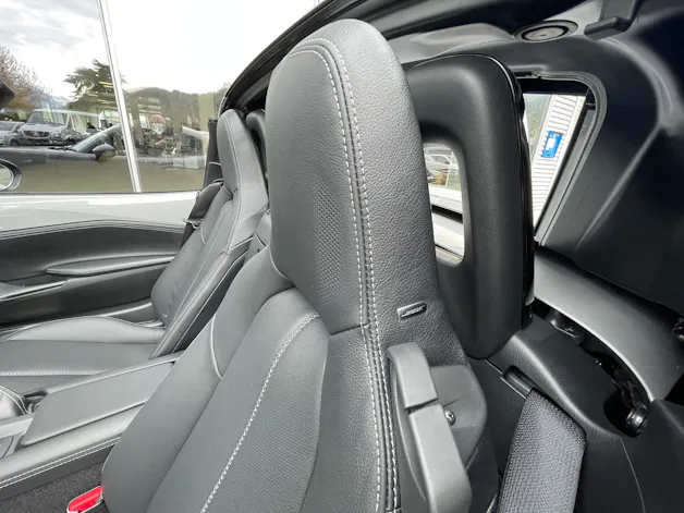 Mazda MX-5 RF Skyactiv-G 132 Exclusive-line