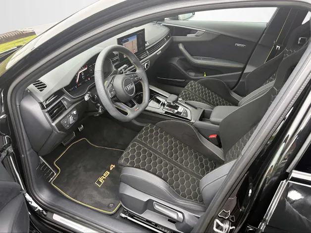 Audi RS4 Avant 25 year edition quattro tiptronic