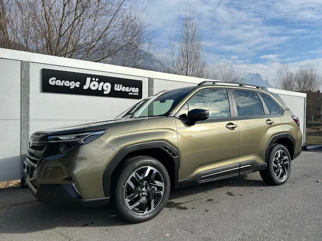 Subaru Forester Station 2.0i e-Boxer Swiss Plus
