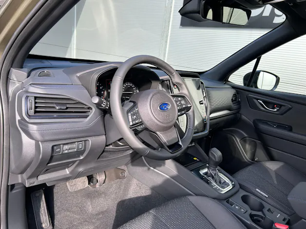 Subaru Forester Station 2.0i e-Boxer Swiss Plus