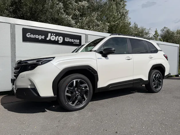Subaru Forester Station 2.0i e-Boxer Swiss Plus