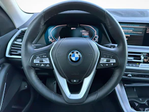 https://vehicle.imgix.net/4233947/5483a773-1d98-4104-805f-10dcbed33411.jpg