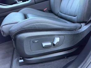 https://vehicle.imgix.net/4233947/de670a9a-6680-402d-9164-9340852dce4d.jpg