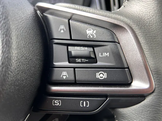 Subaru Crosstrek 2.0i e-Boxer Swiss Plus