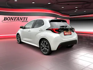 Toyota Yaris 1.5 VVT-i HSD Trend