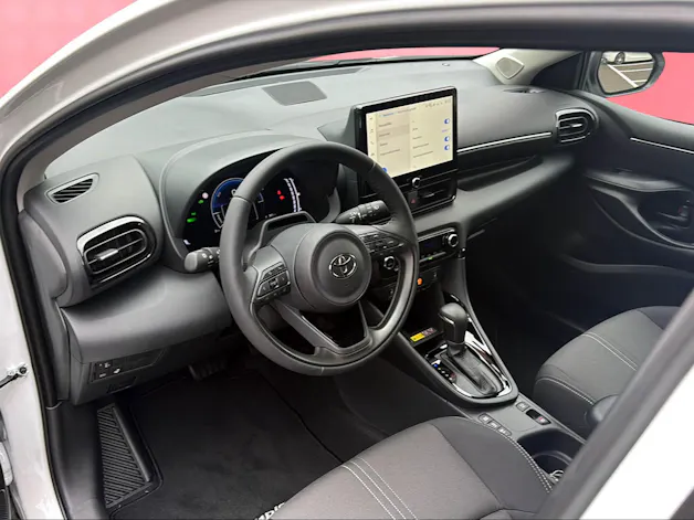 Toyota Yaris 1.5 VVT-i HSD Trend