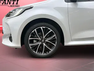 Toyota Yaris 1.5 VVT-i HSD Trend