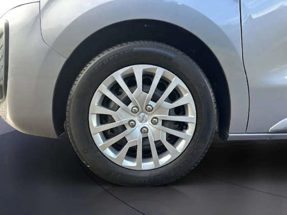 Fahrzeugbild 6 Fahrzeugbild 6