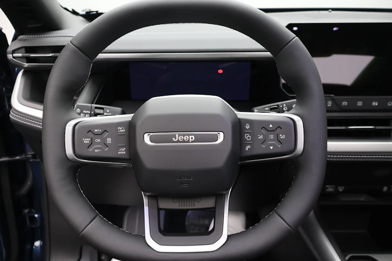 Fahrzeugbild JEEP COMPASS