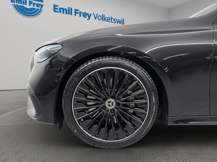 image du véhicule MERCEDES-BENZ E 220