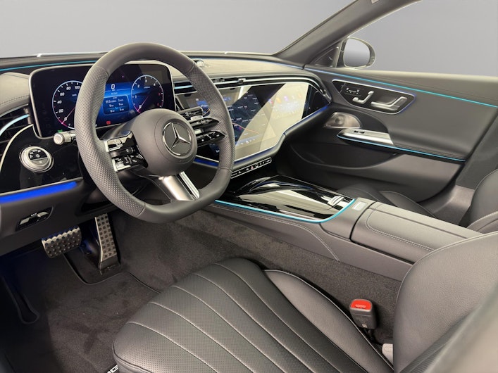 image du véhicule MERCEDES-BENZ E 220