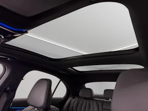 https://vehicle.imgix.net/4234193/6609f708-5cb7-4943-8398-00a2a78ef3eb.jpg