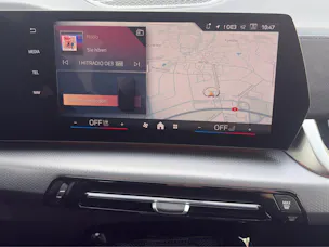 BMW X1 20d xDrive paddles