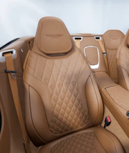 Fahrzeugbild ASTON MARTIN DB12 Volante 4.0 V8 Bi-Turbo